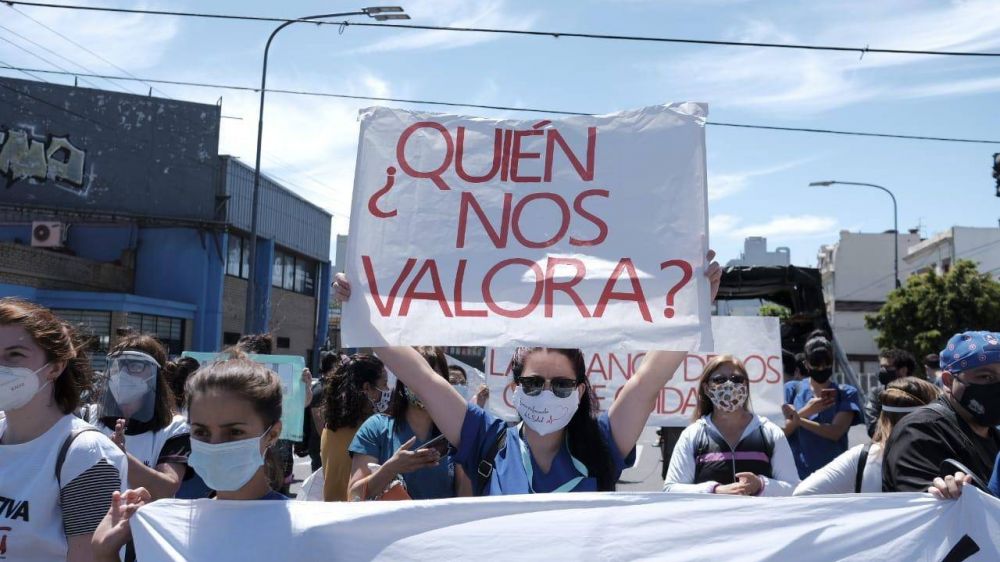 Enfermeras protestan en el Garrahan por discriminacin de gnero y salarios insuficientes: Si una postulante es mujer, preguntan si tiene hijos y quin los cuida