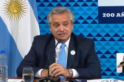 Alberto Fern�ndez se autodesluce y Sergio Massa saca ventaja