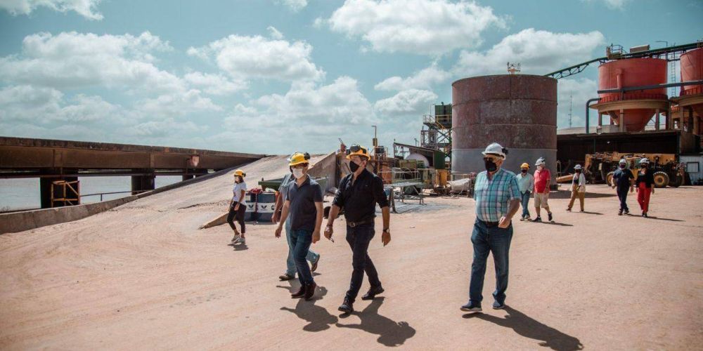 Abella visit Naviera Lojda y destac el compromiso de la empresa con la comunidad