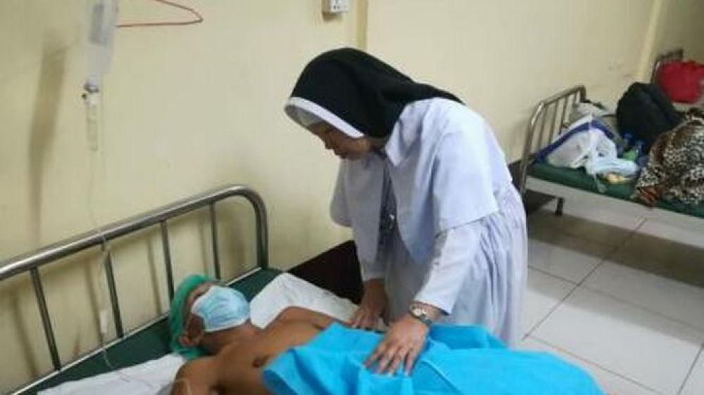 Quin es la monja que, de rodillas, evit una masacre en Myanmar y mencion el Papa?