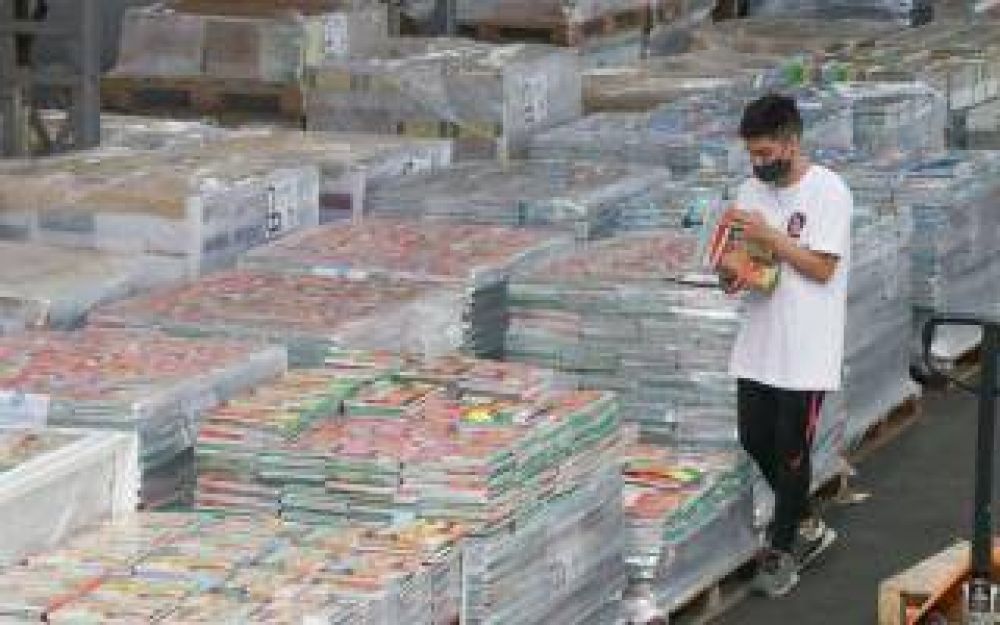 Lans: Finaliz la entrega de 27 mil manuales a estudiantes de escuelas primarias