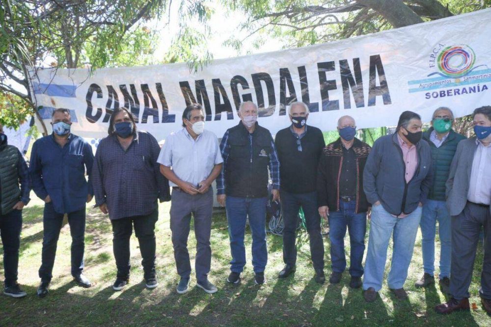 El Foro por la Soberana realiz un acto en Isla Demarchi en defensa de la soberana en el Canal Magdalena  