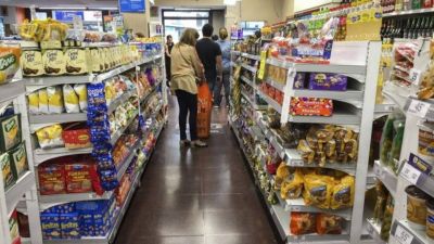 Mientras 11 millones se alimentan en comedores, las alimenticias que perdían con Macri ahora ganaron millones en la pandemia