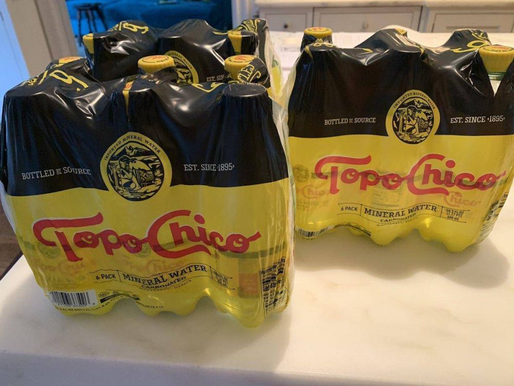 Consumidor descubre Topo Chico en un lejano Costco y es la mejor publicidad para Coca-Cola