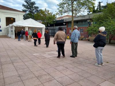 Covid-19: C�rdoba retom� la vacunaci�n, pero solo aplica la primera dosis