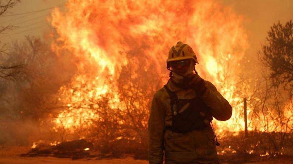 Crdoba: bomberos voluntarios se declaran en alerta y deliberacin