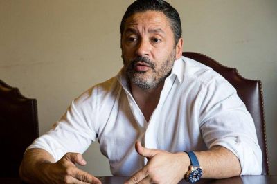 Gustavo Men�ndez: �M�ximo es elegido por su capacidad, no por su apellido�