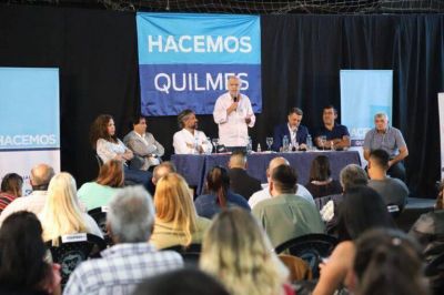En Quilmes, Grindetti acompa�� a Di Giuseppe en el lanzamiento de la mesa de �Hacemos�