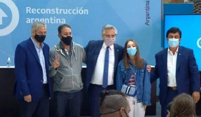 El presidente Alberto Fern�ndez entreg� viviendas del ProCreAr a vecinos de Ciudad Evita
