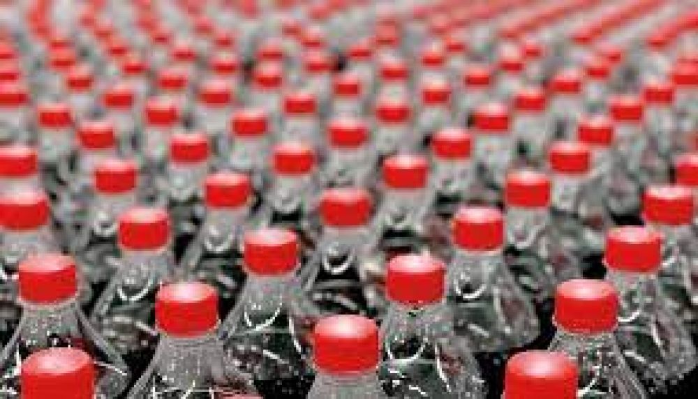 El impuesto en bebidas azucaradas reduce el consumo de colas y refrescos, segn estudio de UIC Barcelona