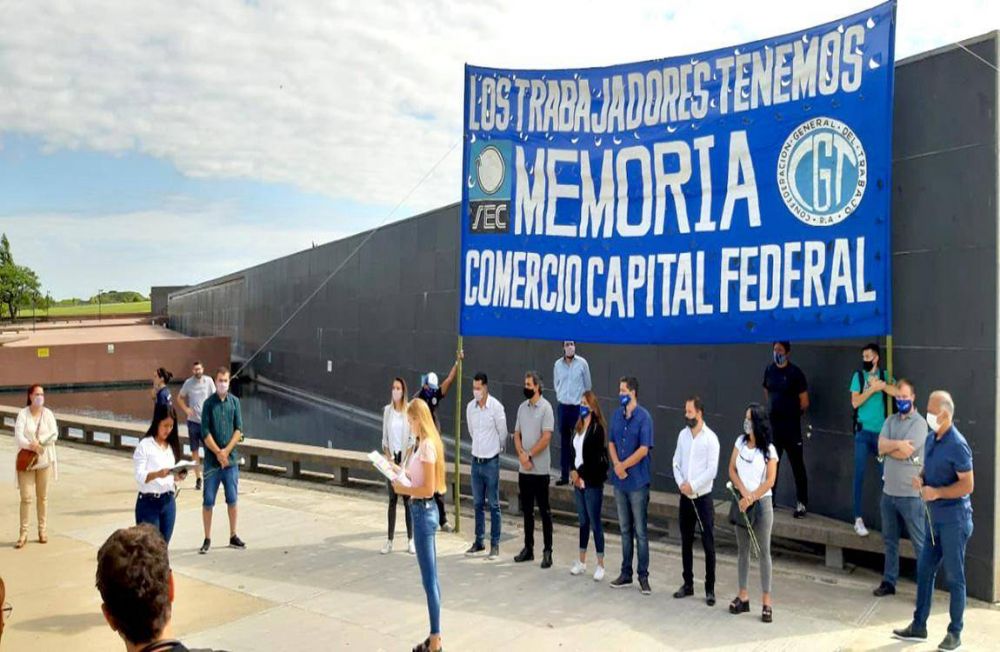 #NuncaMs. Juventud Comercio eligi el Parque de la Memoria para un sentido homenaje a los desaparecidos 
