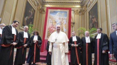 El Papa. Por una lucha m�s eficaz contra los delitos financieros