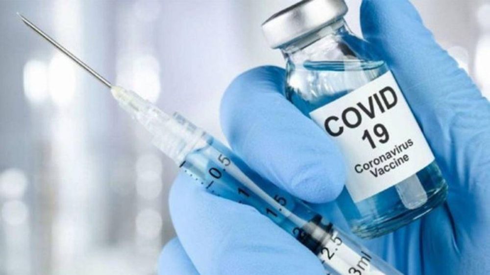 Denuncian a OSDE por cobrar la vacuna contra el coronavirus