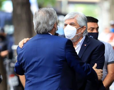 Ante la emergencia sanitaria regional por las nuevas cepas, Moyano le pidi� a Alberto que vacunen a los camioneros que viajan al exterior