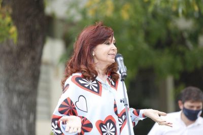 Cristina busca el apoyo de Larreta, Vidal y Lousteau para cerrar con el FMI