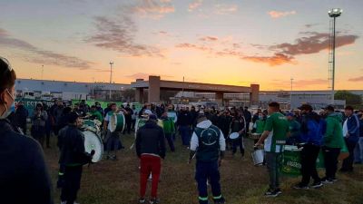 Camioneros vs. Walmart: Moyano le respondi� a De Narv�ez