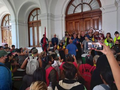 Miles de cooperativistas marcharon en La Plata y anunciaron que mantendr�n los m�ltiples cortes