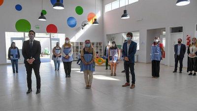 Andreotti y Trotta inauguraron el nuevo Jard�n de Infantes 902 de San Fernando