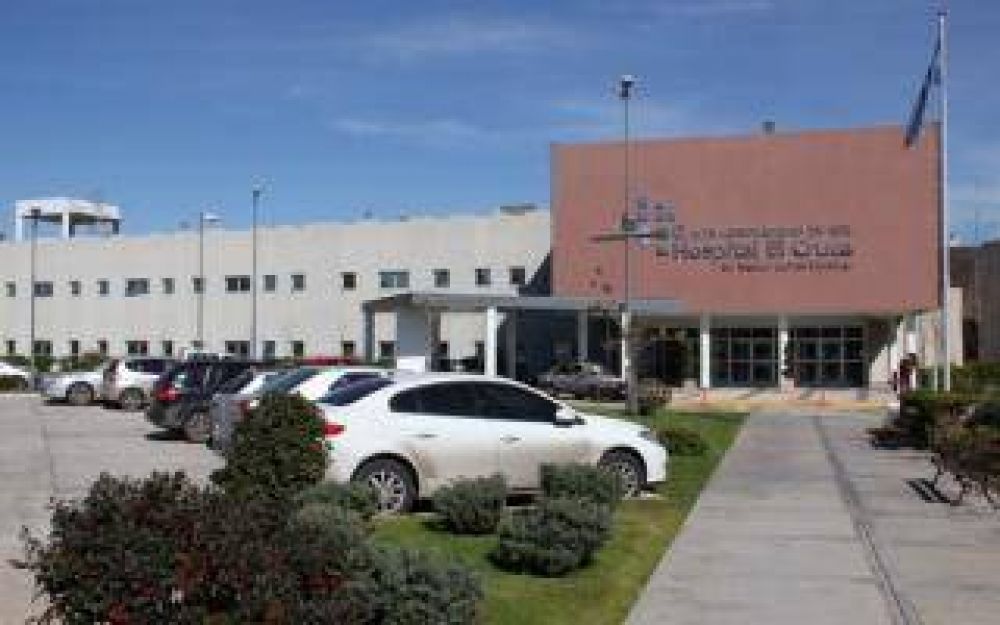 Sigue el escndalo por el Vacunatorio VIP en Florencio Varela: Ahora la Polica Federal allan el Hospital El Cruce