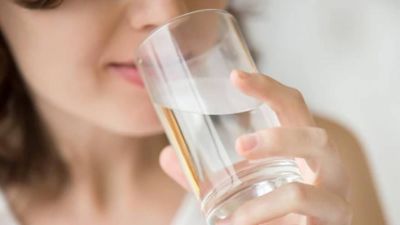 Agua ionizada: estos son todos los mitos sobre el agua alcalina que pueden deteriorar tu salud