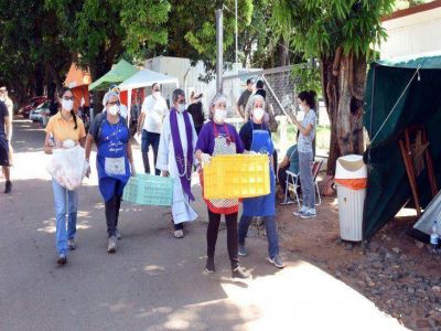Solidaridad ante Covid atenúa el viacrucis en los hospitales