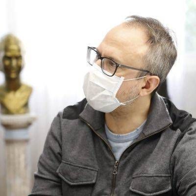 Valenzuela dijo que la pobreza no se combate con planes sociales sino con la creaci�n de trabajo privado
