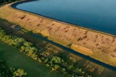 Emergencia ambiental en Florida por un estanque de residuos qu�micos