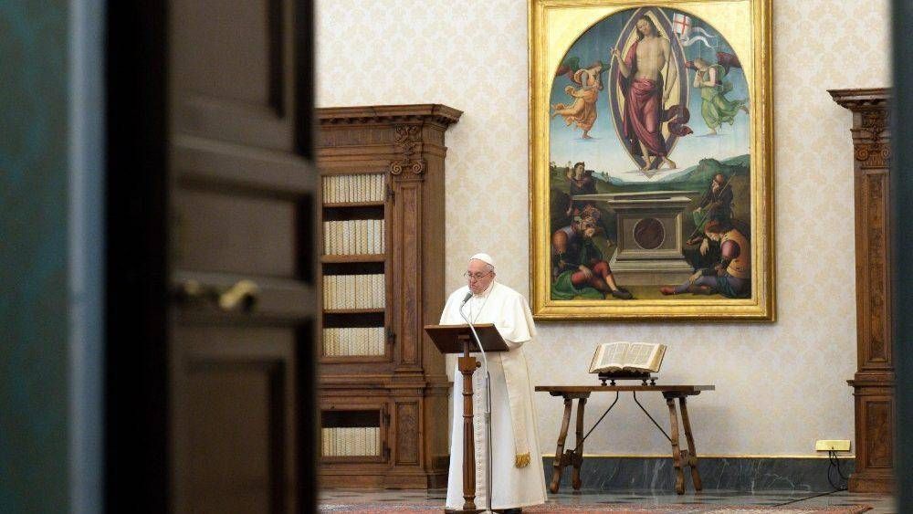 Regina Coeli del Papa en el Lunes del ngel: 