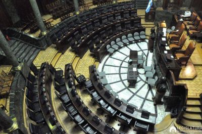 La Ciudad gastar� casi cuatro millones de pesos en micr�fonos para la Legislatura