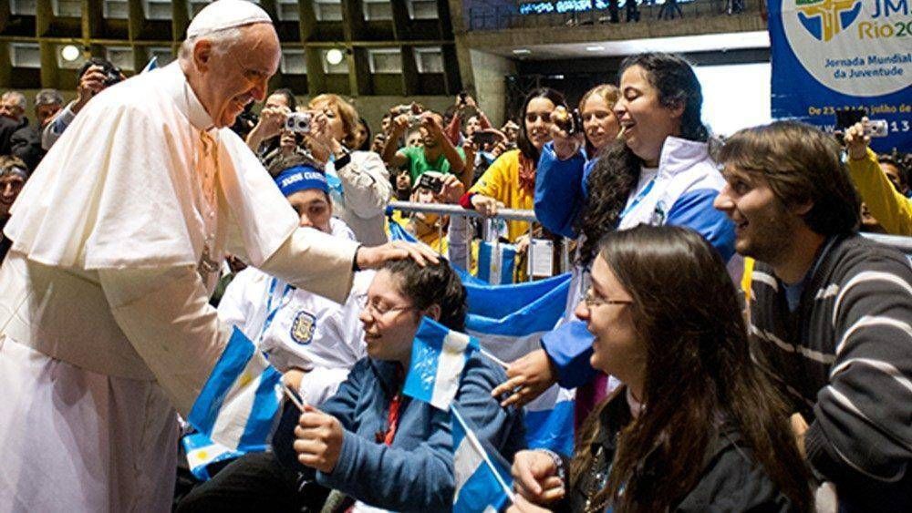 El Papa a los jvenes: Dios tiene sed de ustedes