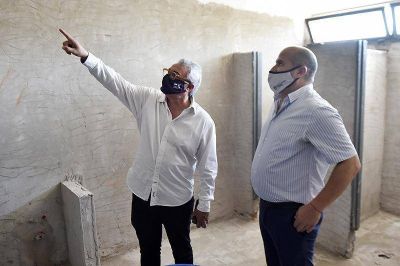 Zamora recorri� obras de infraestructura escolar y de revalorizaci�n urbana en distintos puntos de Tigre