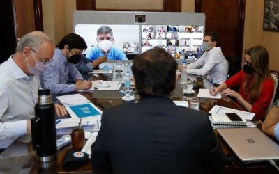 Kicillof se re�ne con intendentes del AMBA para analizar la situaci�n epidemiol�gica