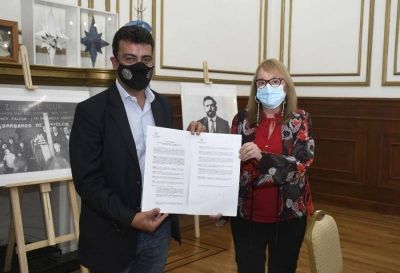 Firmaron convenio de obras para Puerto Deseado