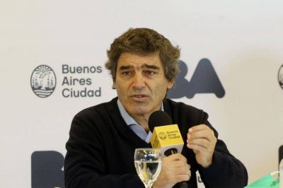Compra de vacunas: Fern�n Quir�s desnud� la campa�a de Patricia Bullrich