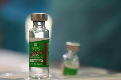 Medicamentos habituales con m�s efectos secundarios que la vacuna de AstraZeneca: ibuprofeno, paracetamol...