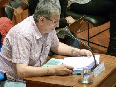 Villagra y Barberio, de la CGT Avellaneda, contaron que los 135 municipios estaban “con el sistema de salud destruido” 