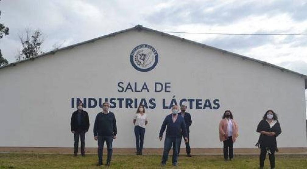 Inauguraron la sala de industrias lcteas en la Escuela Agraria de Mar Chiquita