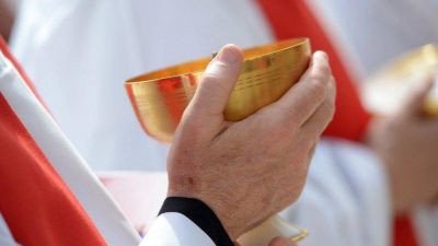 Simposio Internacional de Teolog�a: una reflexi�n sobre el sacerdocio