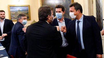 Entre resistir y acordar, Juntos por el Cambio a�n no logra definir si apoyar� el proyecto del Gobierno para posponer las elecciones