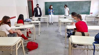 Gremios docentes piden que se suspenda la presencialidad si se incrementan los casos
