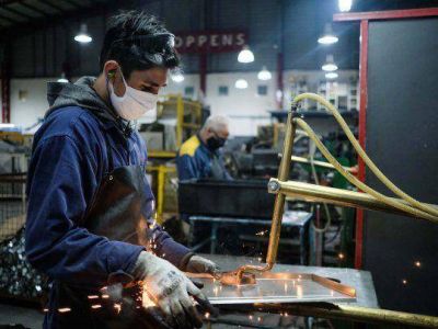 Por tercer mes consecutivo se incrementó el empleo industrial