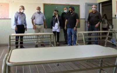 Zamora supervis� obras en escuelas de Tigre