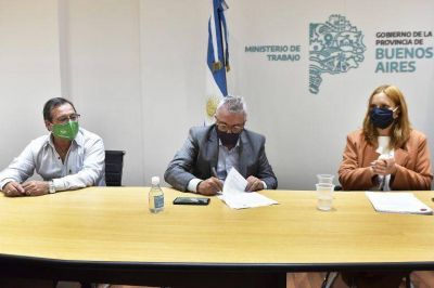 Zamora y Ruiz Malec firmaron el primer convenio Colectivo de Trabajo para municipales de Tigre
