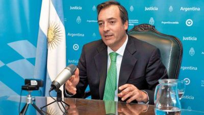 Mart�n Soria tild� de 