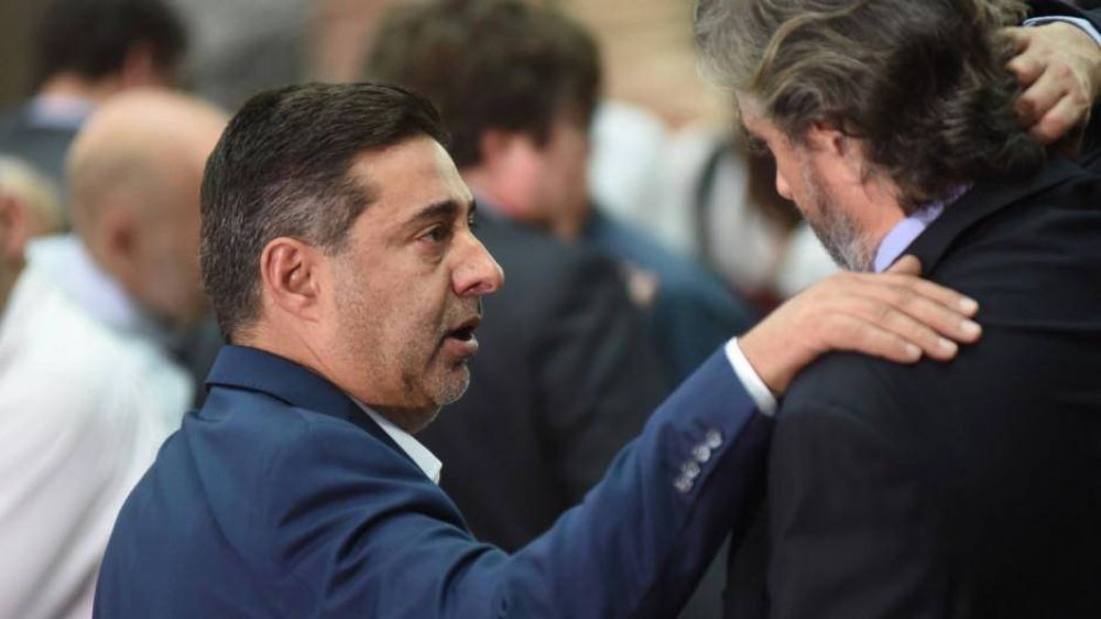 El fallo de las clases pone en crisis el acuerdo del Gobierno con Angelici