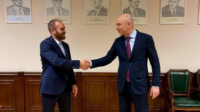 En su �ltimo d�a de gira, Guzm�n se llev� el apoyo ruso ante el FMI