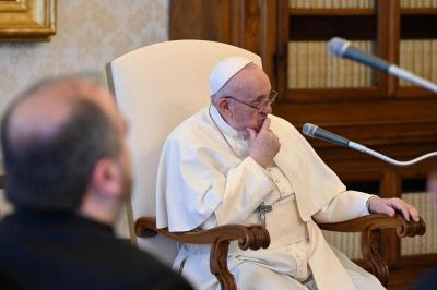 Francisco: �No es necesario caer en la soberbia de despreciar la oraci�n vocal�
