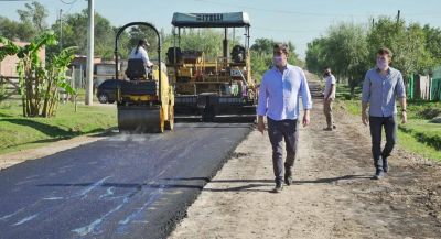 Comenz� la pavimentaci�n en los barrios Lanusse y Villa del Parque