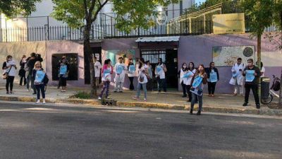 Ante el desacato de Larreta los gremios docentes porte�os contin�an con el plan de lucha