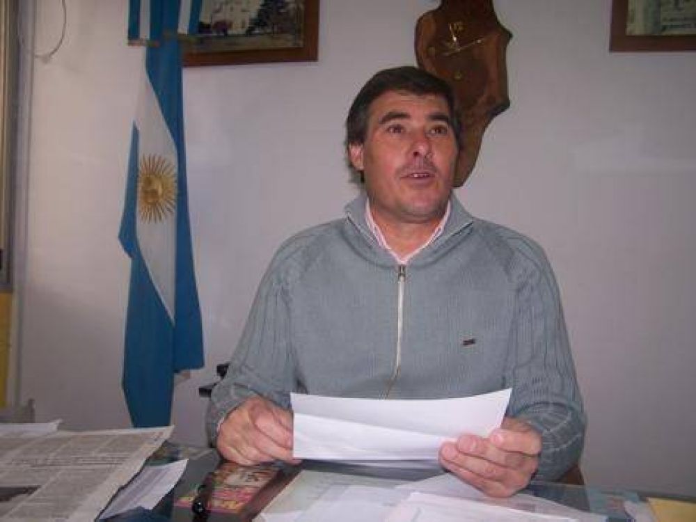 L�pez les har�a un plant�n a los ediles.